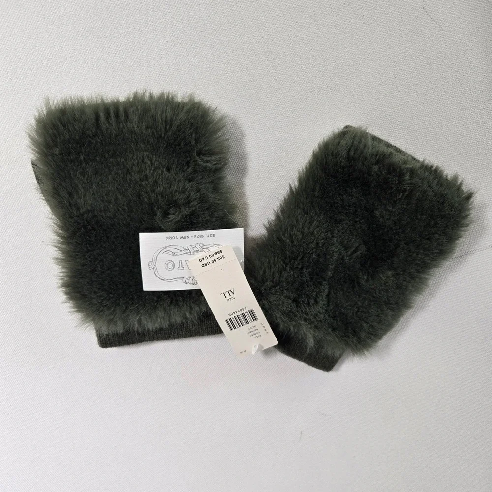 Carolina Amato Anthropologie Green Wool Cashmere Faux‎ Fur Fingerless Gloves NEW